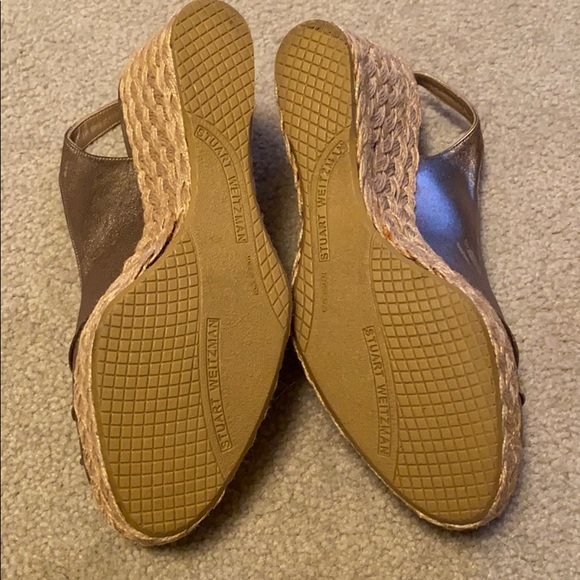 Stuart Weitzman gold Metallic peep toe wedge sling back espadrille Sandal size 9 - Picture 5 of 7